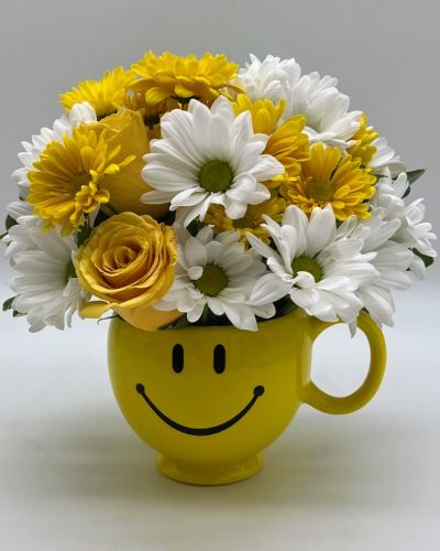 <p>Whatever the occasion may be, send them this little bundle of floral happiness and let them know that you're thinking of them,wishing them happiness, love and joy!</p>